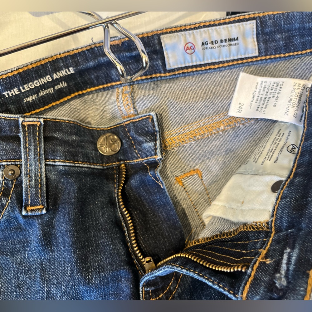Jeans - Picture 6 of 9